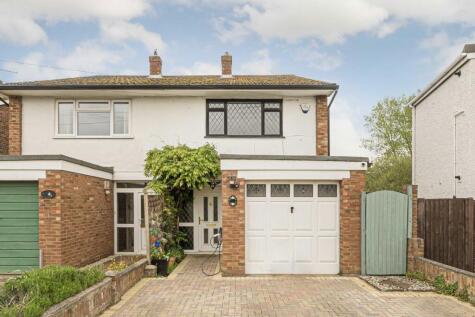 Linden Way, Shepperton
