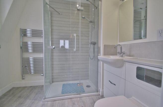 En-Suite Showe...