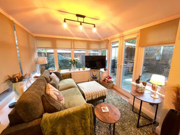 GARDEN ROOM