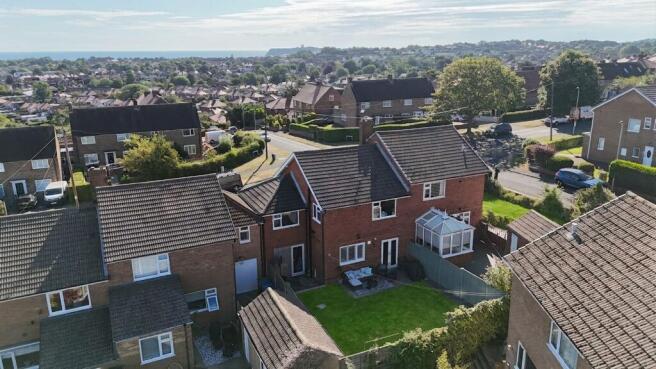4 bed Semi-Detached for sale Image 12