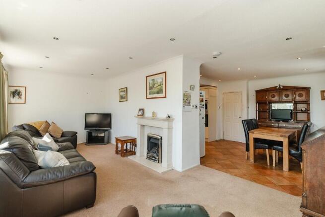 2 bed Detached Bungalow for sale Image 4