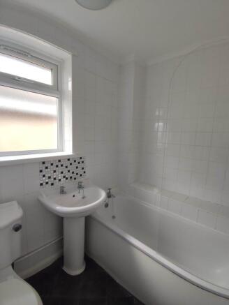 2 bed Detached to rent Image 10