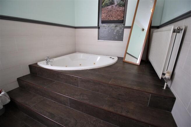 Jacuzzi Bath