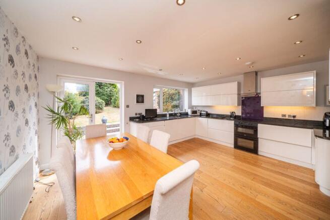 EXTENDED DINING KITCHEN