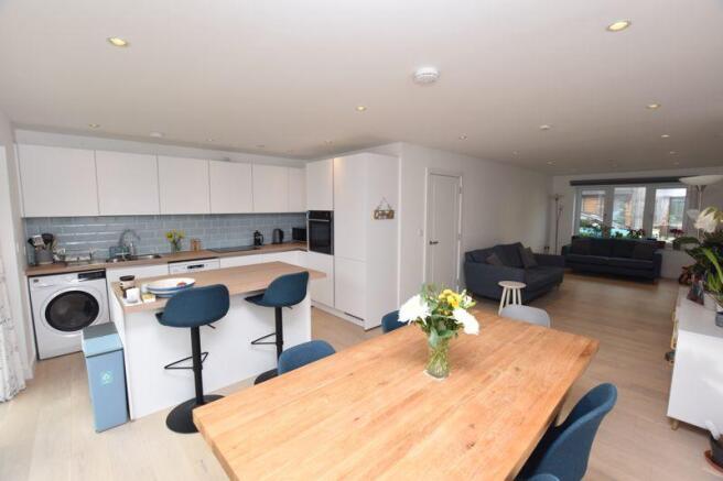KITCHEN/DINER