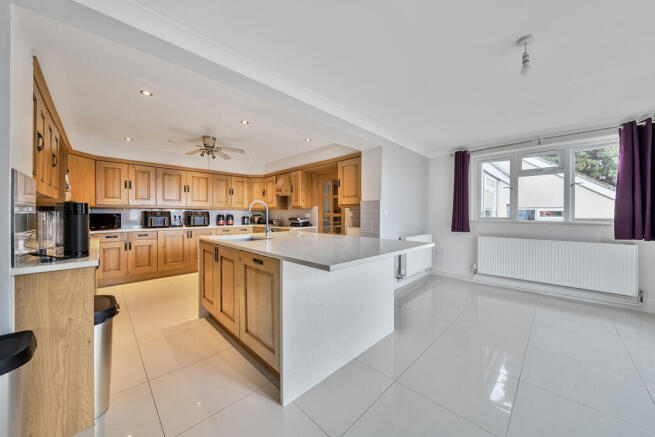 1309691-10-685935...