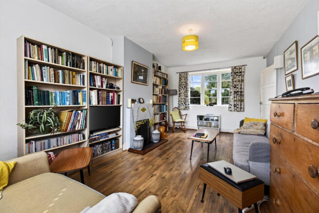 Living Room (2)