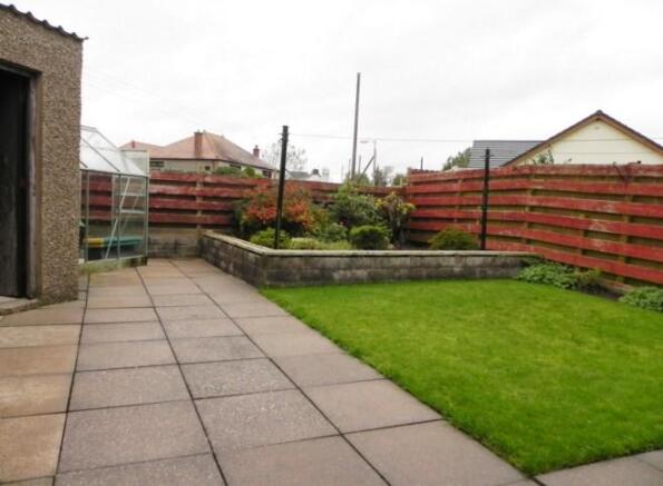 Main rear gaden [property images]
