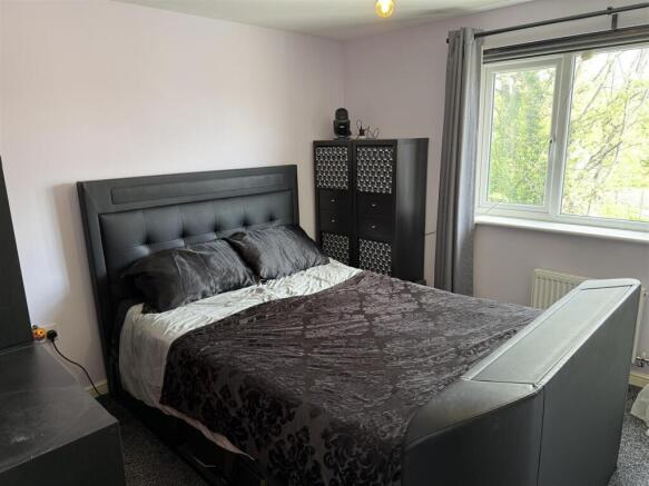 2 bed Semi-Detached for sale Image 10