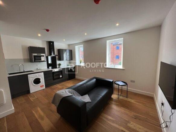 royal-park-road-ls6-1fr-1060175