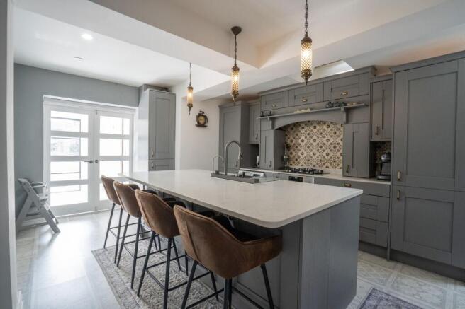 Kitchen Island Diner / Breakfast Bar