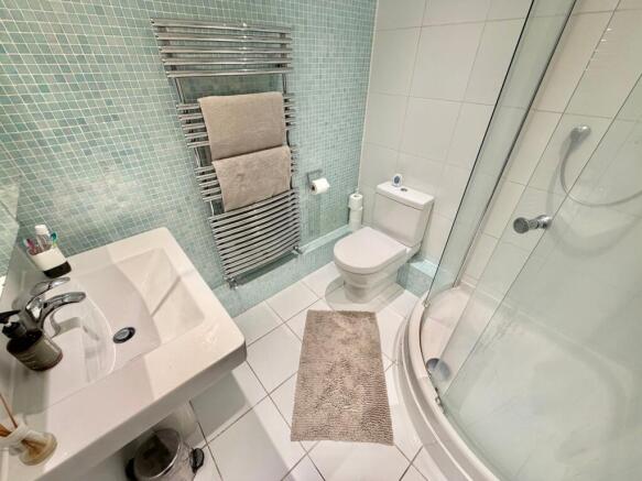 4 bed Town House for sale Image 12