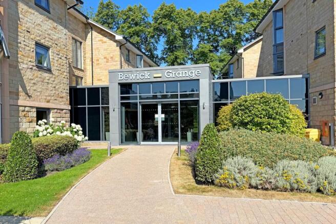 2 bed Apartment for sale Image 11