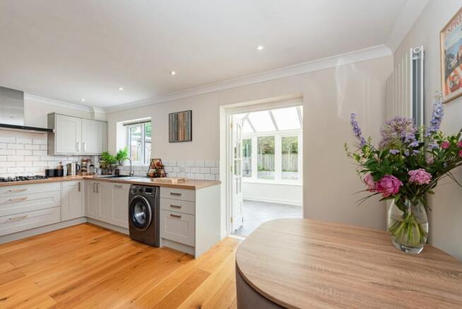 Larcombe Road, Petersfield, Hampshire photo 4