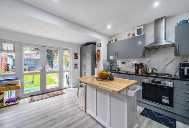 1329555-10-688b3c...