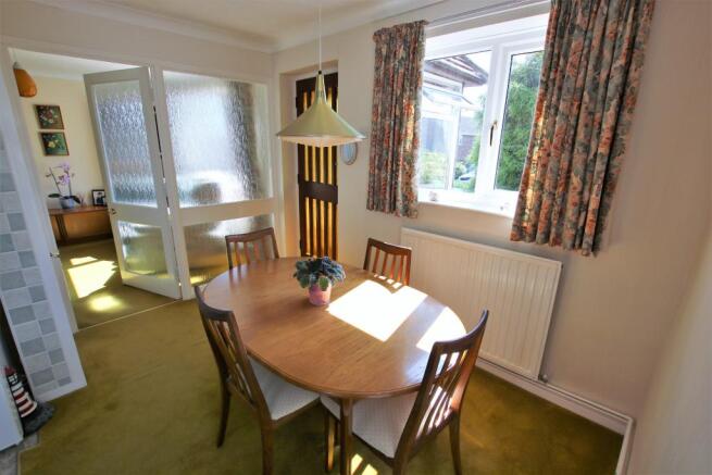 Kitchen - breakfast area