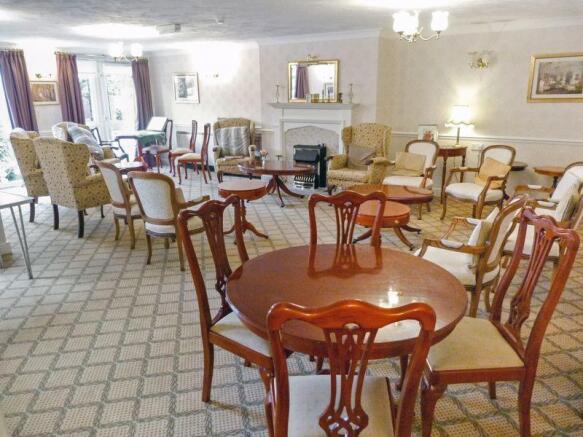 COMMUNAL LOUNGE