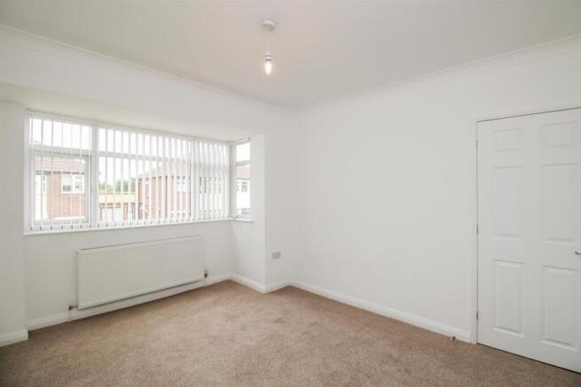 3 bed Semi-Detached for sale Image 5
