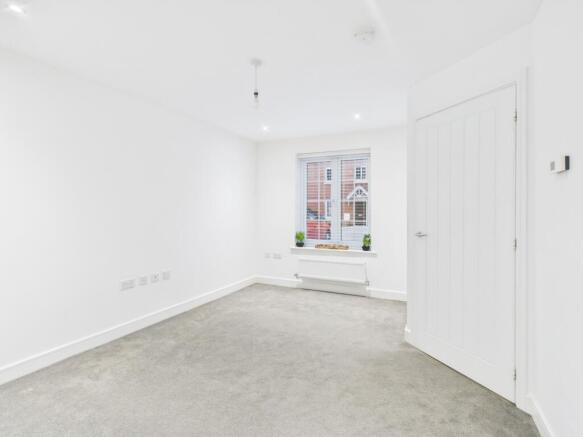 CAM04922G0-PR0081-STILL013