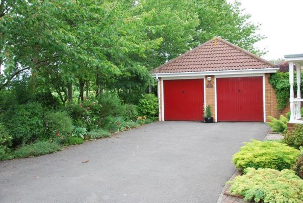 Detached Double Garage