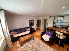 Flat 6, 14 Wheatcroft Court, Wenlock Gardens, Hendon, London NW4 4XJ