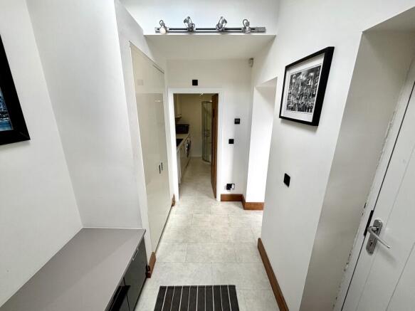 4 bed Detached for sale Image 11