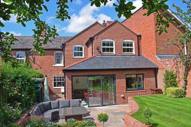 15 Clive Road, rear 1.jpg