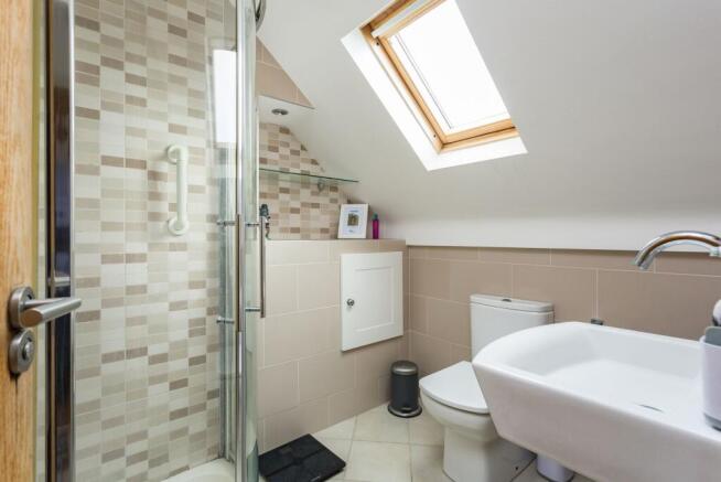 3 bed Terraced for sale Image 10