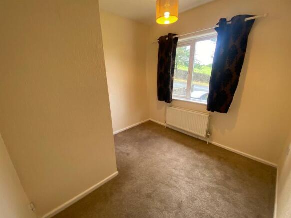 SMALL BEDROOM.jpg