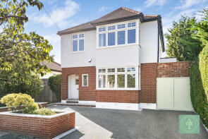 16, Maxim Road, London N21 1EX