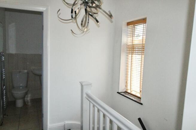3 bed Semi-Detached for sale Image 12