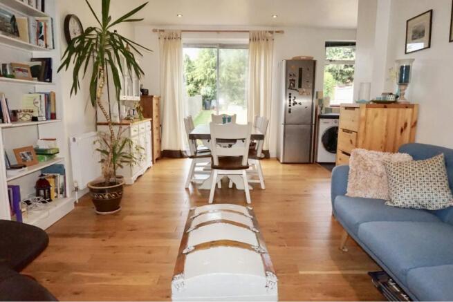 Lounge/Dining Room