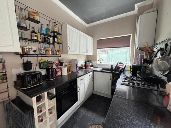 2 bed Terraced for sale Image 5