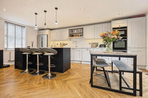 De Lacy Court, Castle Donington