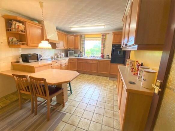 Kitchen/Breakfast Room