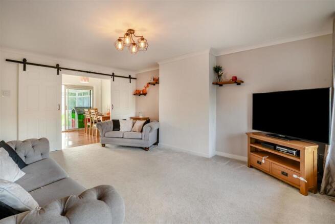 8524592-interior10.jpg