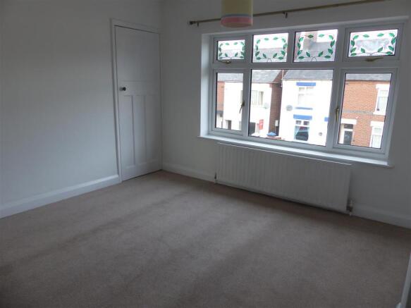 Bedroom 1.JPG