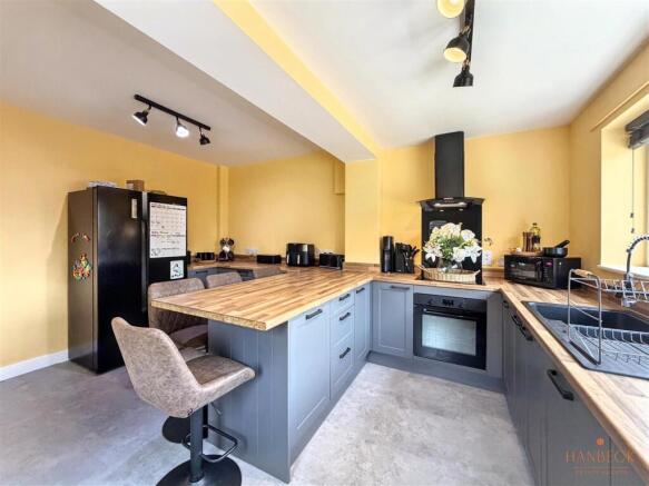 3 bed End of Terrace for sale Image 5