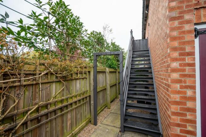 1 bed Apartment to rent Image 11