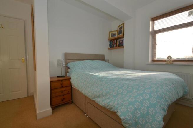 bed 3.1.jpg