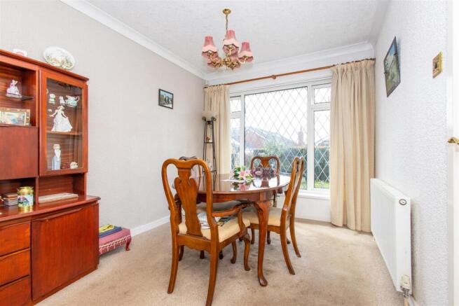 4 bed Detached Bungalow for sale Image 6