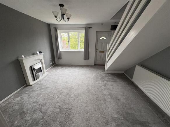 2 bed Town House to rent Image 8