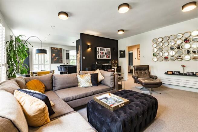13 Theydon Bower, Epping C (15).jpg