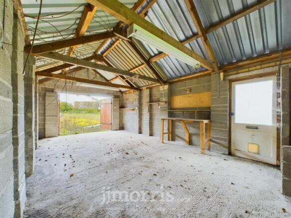 Detached Garage