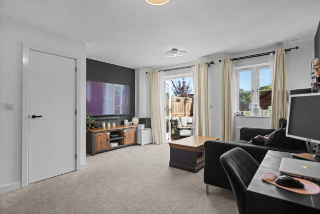 Peckham Williams Place, Badshot Lea, Farnham, GU9 9GA photo 4