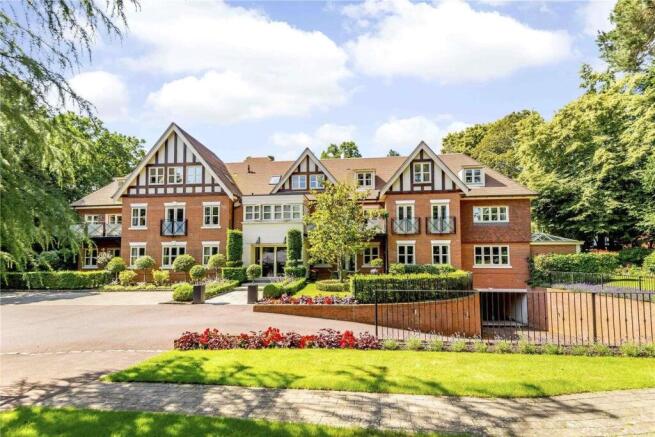external brockenhurst.jpg