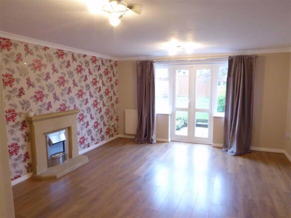 Lounge/Dining Room