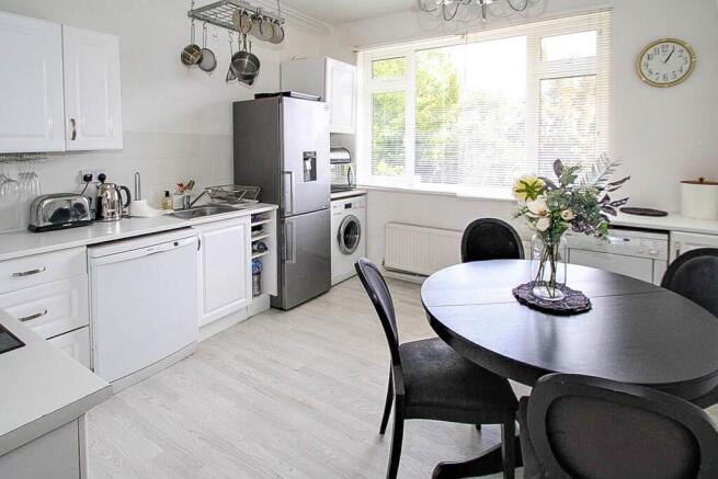 SEAFORTH ROAD, Westcliff-On-Sea photo 2