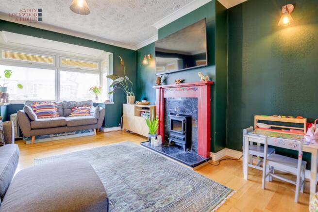 4 bed Semi-Detached for sale Image 4