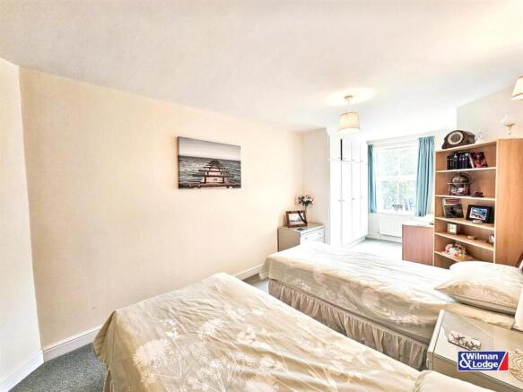 2 bed Apartment for sale Image 10